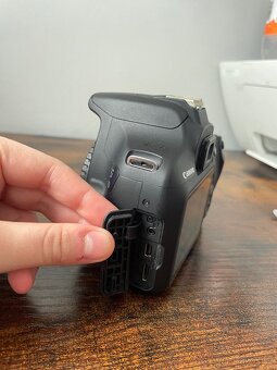 Canon 1200D - 4