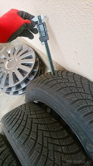 Kompletní zimní kola 15" Octavia 3,2.. Pneu cca 7,5mm + pok - 4