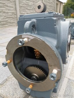 SEW Eurodrive Úhlová převodovka - 4