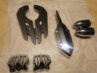 Prodám doplňky na Yamaha Raider XV 1900 - 4