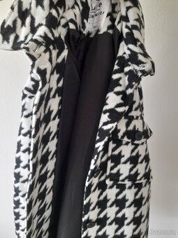 zimní kabátek vel. 11-12 let - 4