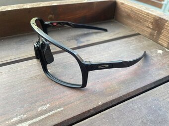Oakley obruby, Sutro a Sutro S - 4