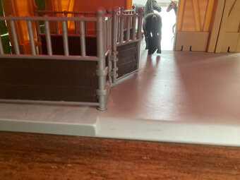 Prodám stáje, koně a příslušenství - 4