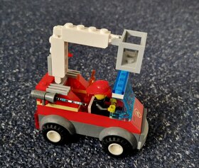 Lego City 60212 Hořící gril - 4