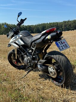 Ducati hypermotard 796 - 4