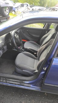 Seat Toledo 1,6 benzín 2002 rok - 4