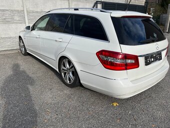 Mercedes-Benz E (W212) díly z vozu - 4