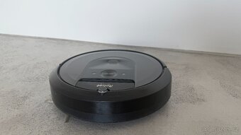 Robotický vysavač iRobot Roomba i7 - 4