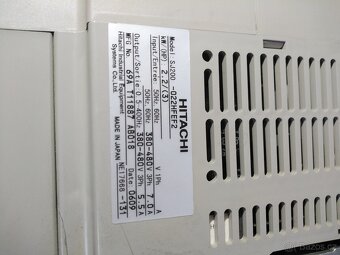 Frekvenční měniče Hitachi SJ 200 2,2kw a 0,4kw - 4