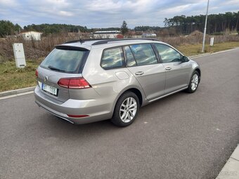 VW GOLF VII 1,6TDI-2018-ACC-LED-NAVI-COMFORTLINE - 4