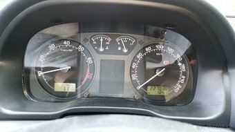 Octavia 1.6i - 4