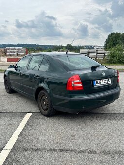 Škoda Octavia 1.6 FSI - 4