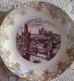 Porcelánový talíř - Karlovy Vary a Praha - 4