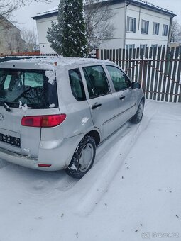 Prodám Mazda 2, najeto 87000 km, r.v. 2005/12 - 4