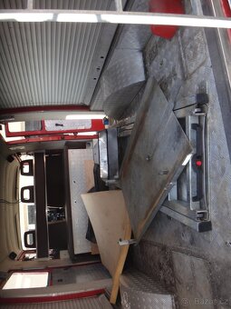Výsuvná plošina - montážní vůz, karavan či jiné - 4