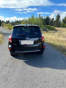 Toyota RAV4 - 4
