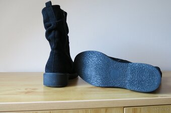 Kožené, semišové polokozačky, vel. 39 - 4