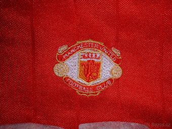 Manchester United 198283 Obnošený zápasový dres s číslem 4 A - 4