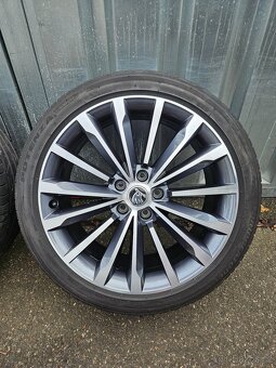 Letní alu kola Trinity 19" Škoda Superb L&K 235/40 R19 - 4