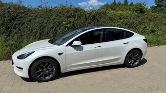 Tesla Model 3 SR+ refresh pouze 23tis km - 4