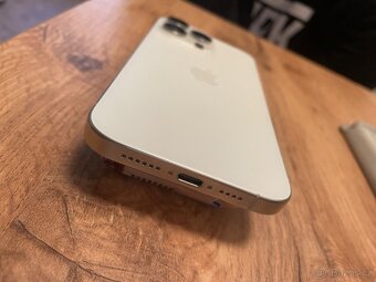 iPhone 15 PRO MAX - 256 GB - 4