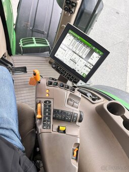 traktor John Deere 7250 R - 4