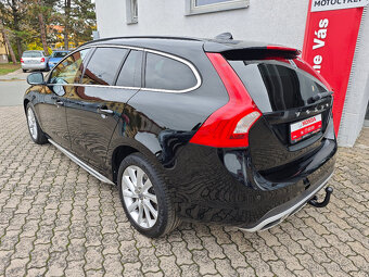 Volvo V60 2.0 D4 Momentum Xenon Webasto - 4