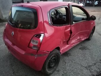 Renault twingo II / 2 - 1.1 , 56 kw , r.v 2009 - 4