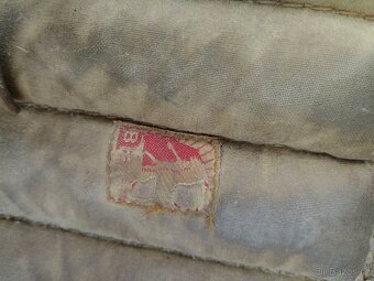 Velmi staré kožené chrániče nohou-betony - 4