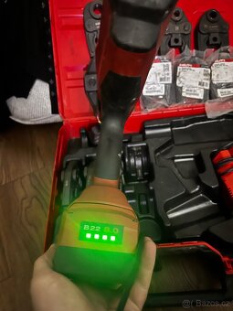 Hilti aku lisovací kleště +12xHilti čelisti V a TH - 4