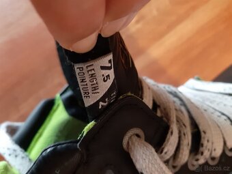 Prodám brankářské brusle Bauer Elite vel.7,5 - 4