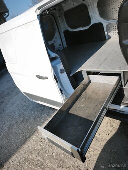 Zástavba Ford Transit Connect L2 - 4