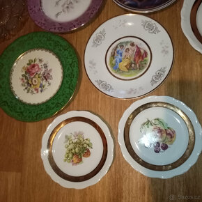Prodám staré porcelánové a skleněné talíře a mísy. - 4