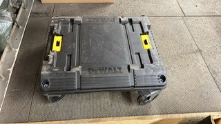 kufry na nářadí DeWalt - 4