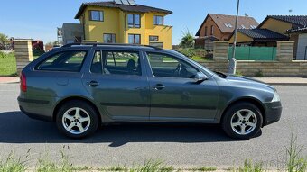 Škoda Octavia II 1.6 FSI 85kW - 4