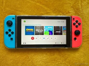 Nintendo Neon Red & Blue Joy-Con - 4