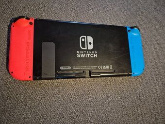 Nintendo Switch + hry a příslušenství - 4