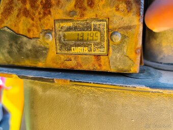 dempr JCB 3,5t otočný sklápěč - 4