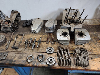 Motor Jawa 350 638 - 4