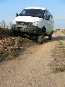 GAZ Sobol 4x4 Furgon: Spolehlivý Partner pro Vaše Podnikání - 4