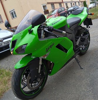 Kawasaki ninja zx6r - 4