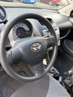 TOYOTA AYGO 1.0 - 4