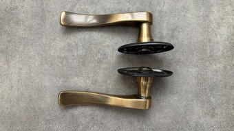 Rozetové kování Excel ve stylu starobronz - 4