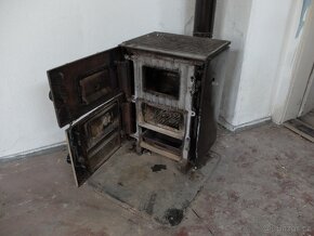 Litinová kamna Foron 4,4 kw + další 3,7 a 4,6 kw - 4