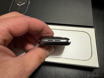 Apple Watch SE 44mm - 4