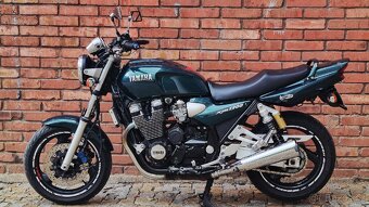 YAMAHA XJR 1300 - 4