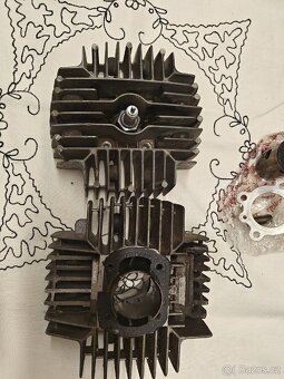 Manet Korado válec s hlavou - 4