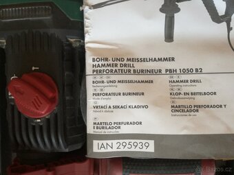 Vrtací a sekací kladivo PBH 1050 - 4