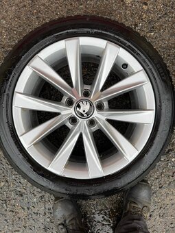 ALU kola 17" zimní pneu - 4