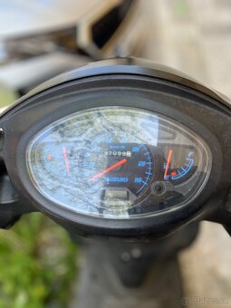 Suzuki Sixsteen 125 - 4